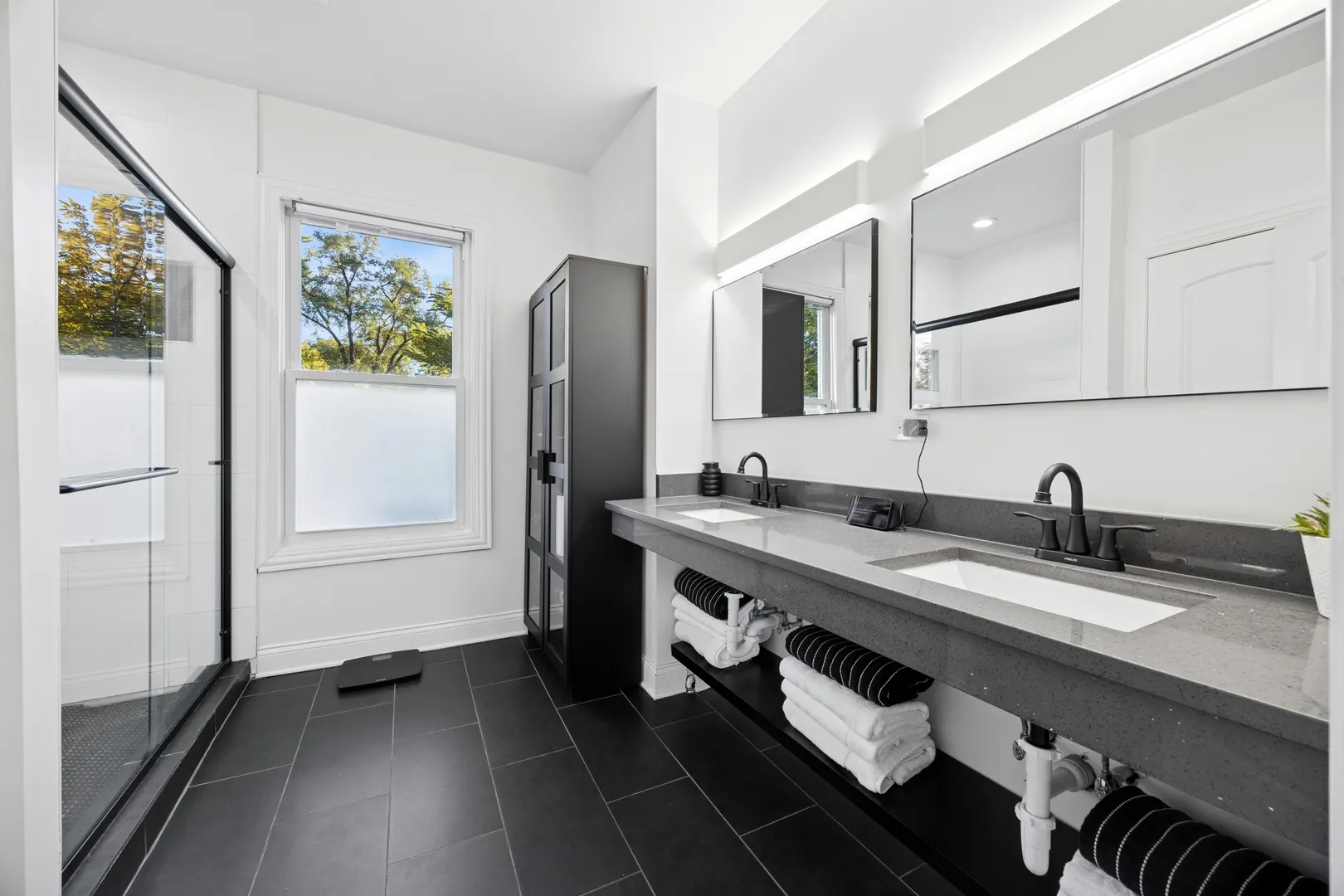 5829 W Ohio Street IL