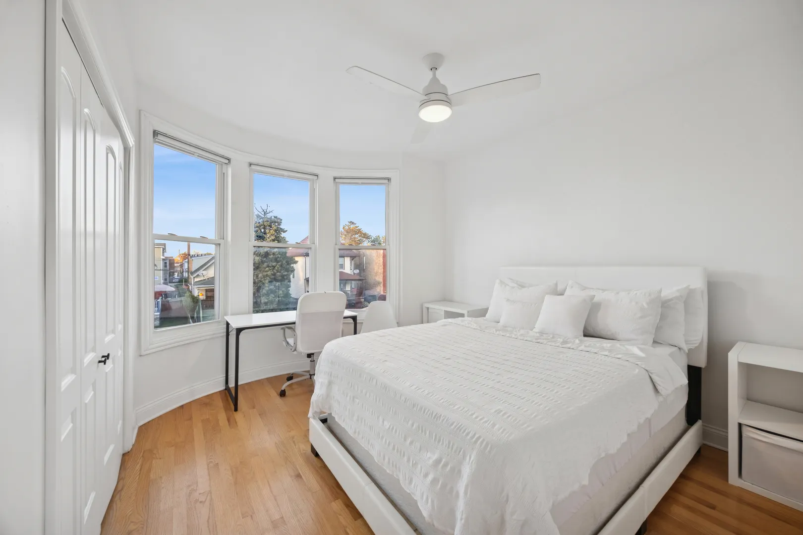 5829 W Ohio Street IL