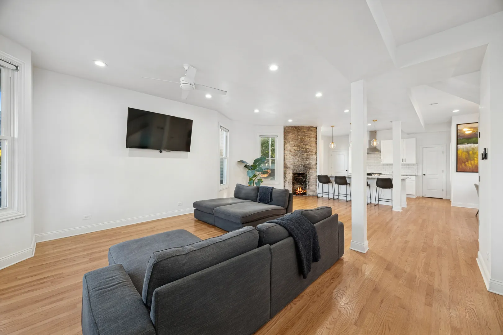 5829 W Ohio Street IL