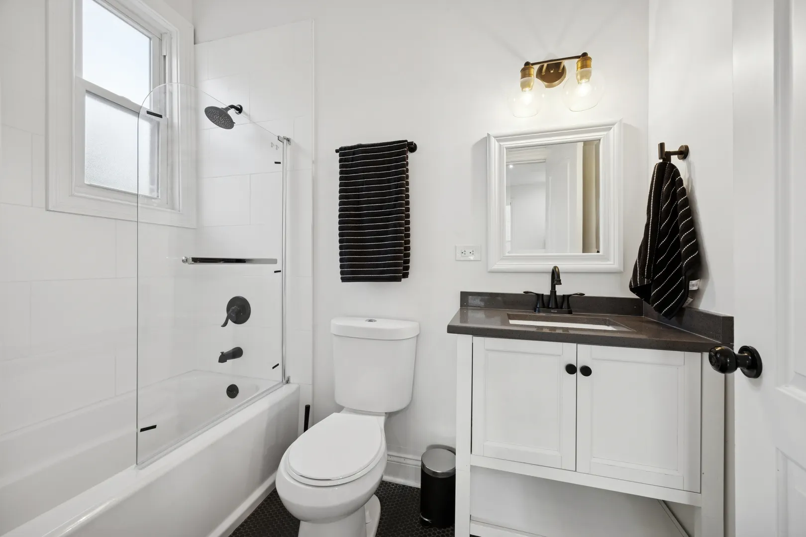 5829 W Ohio Street IL