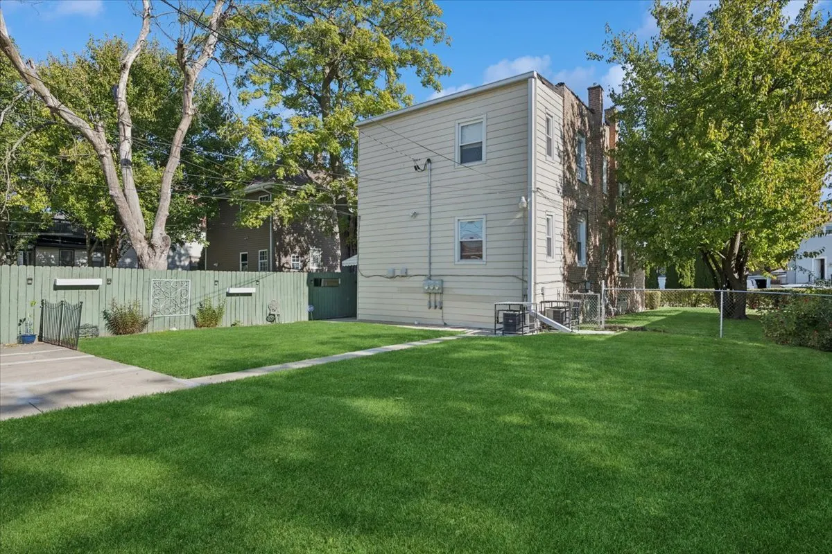 640 S 14th Avenue IL