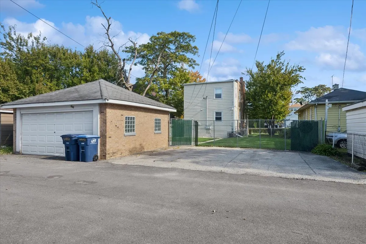 640 S 14th Avenue IL