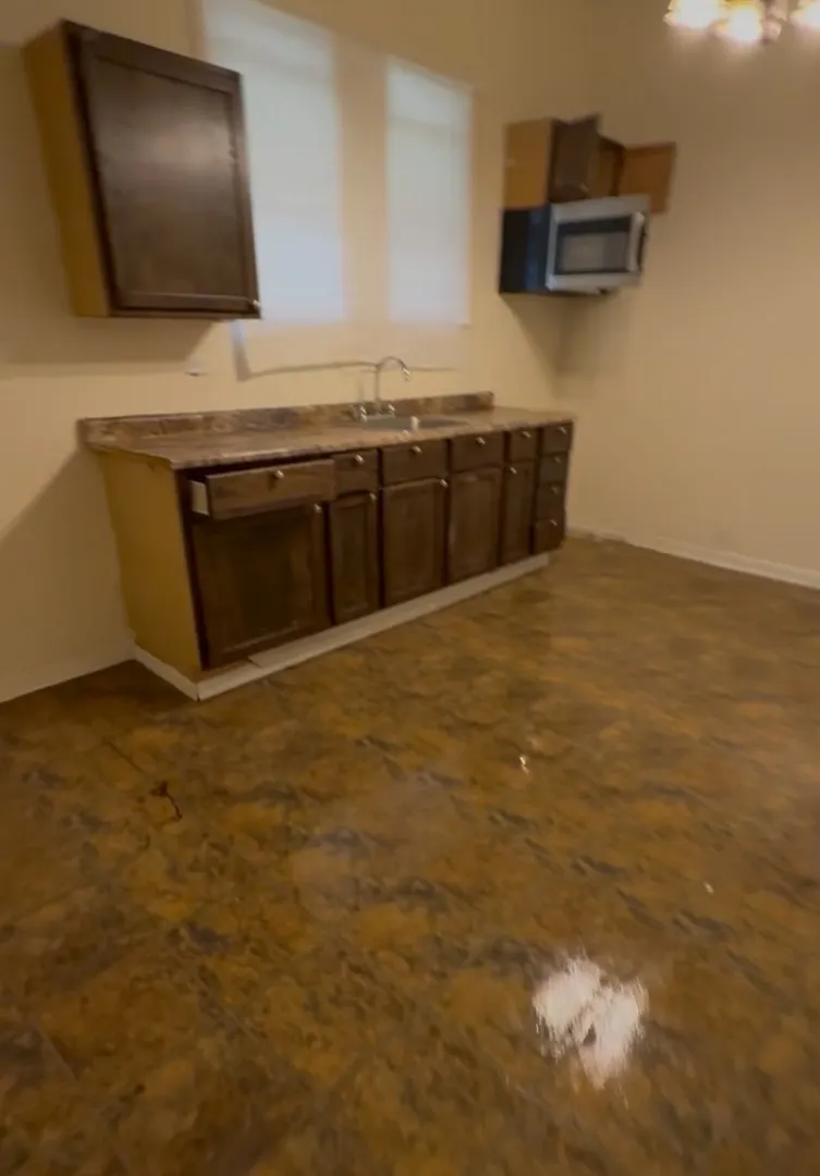 705 W 81st Street IL