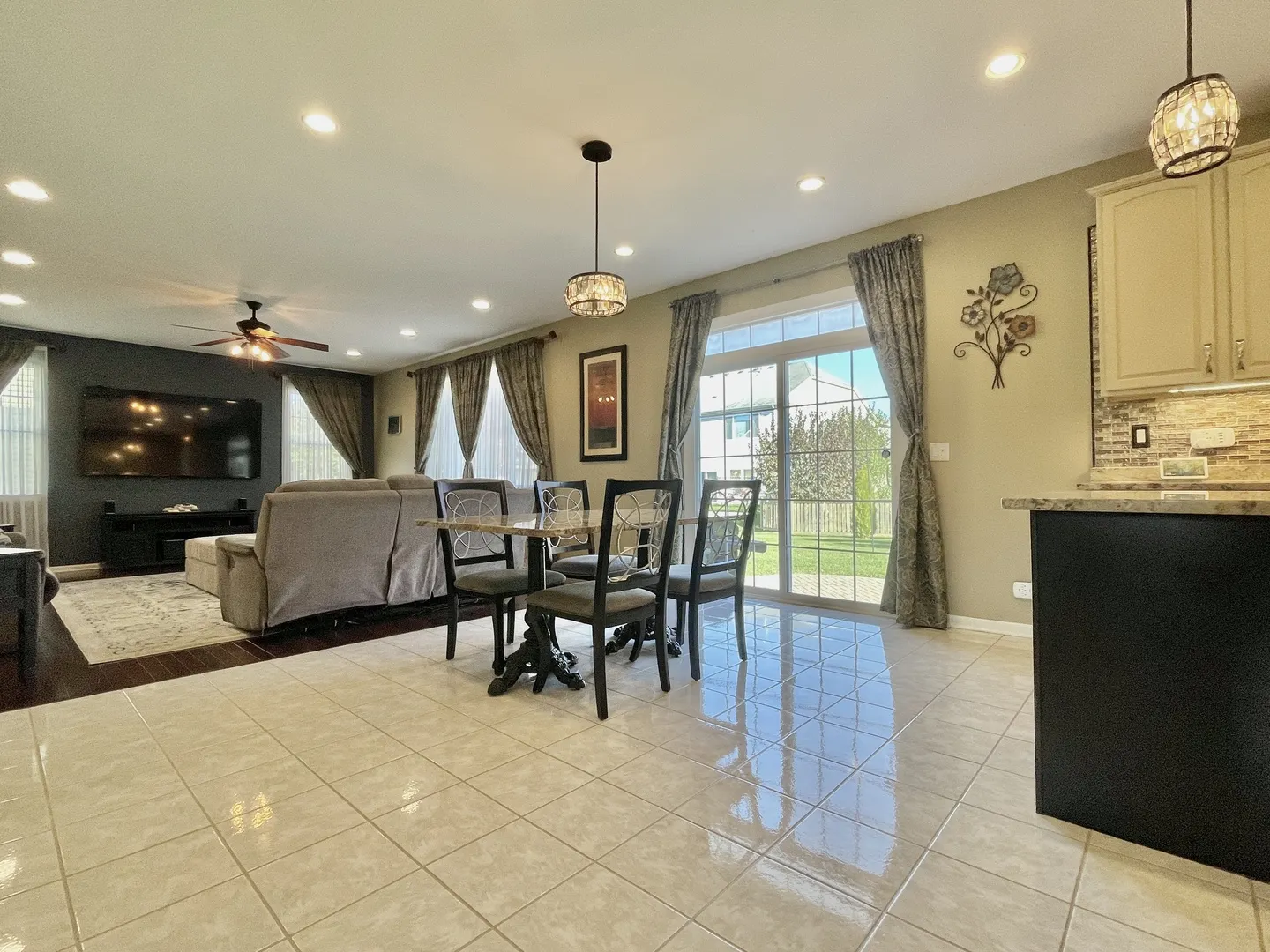 1055 Christine Lane IL