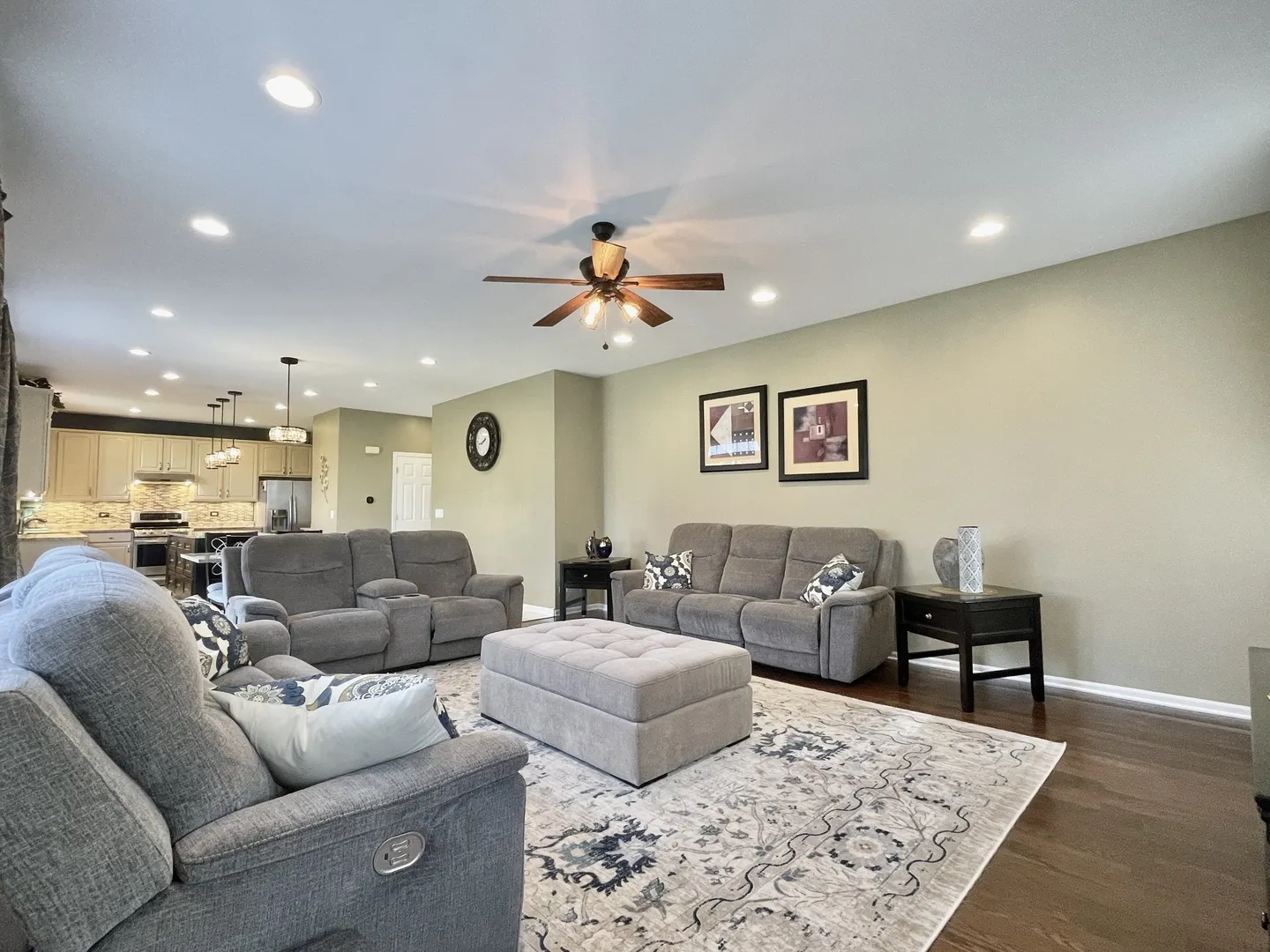 1055 Christine Lane IL