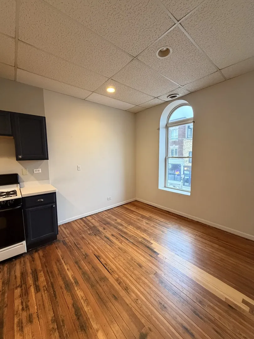 226 N Benton Street 3 IL