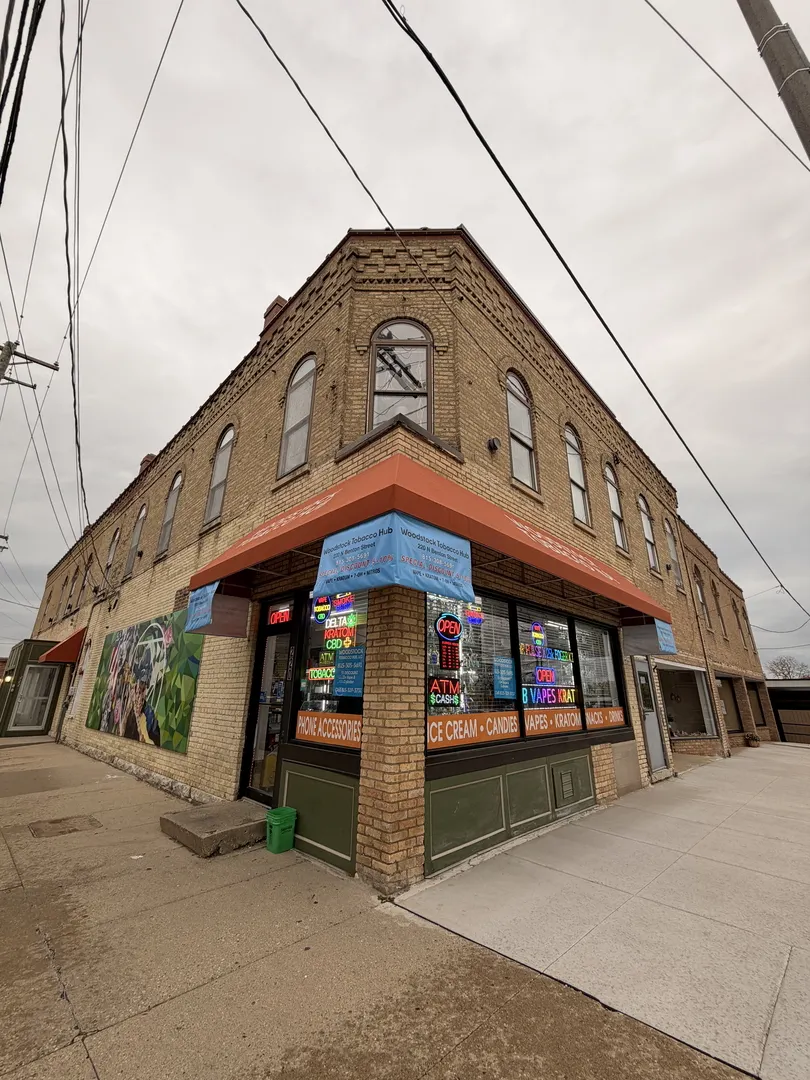 226 N Benton Street 3 IL