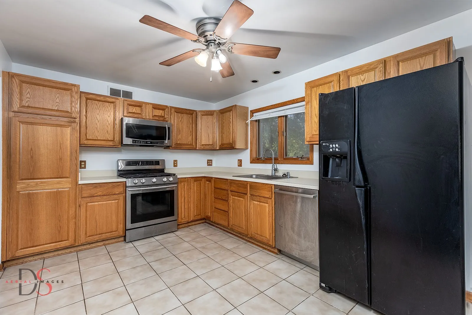 3060 Cemetery Road IL