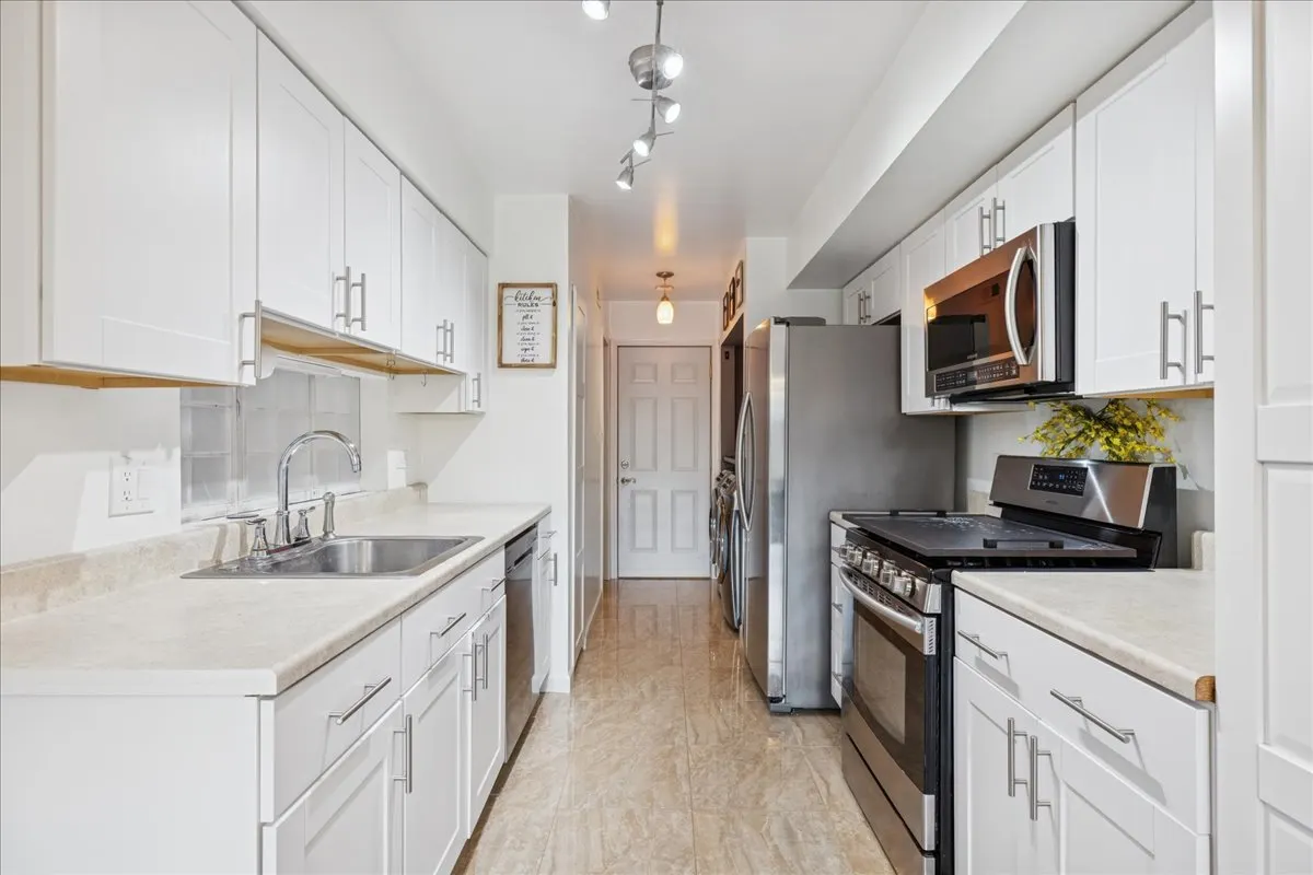 318 Juniper Circle IL