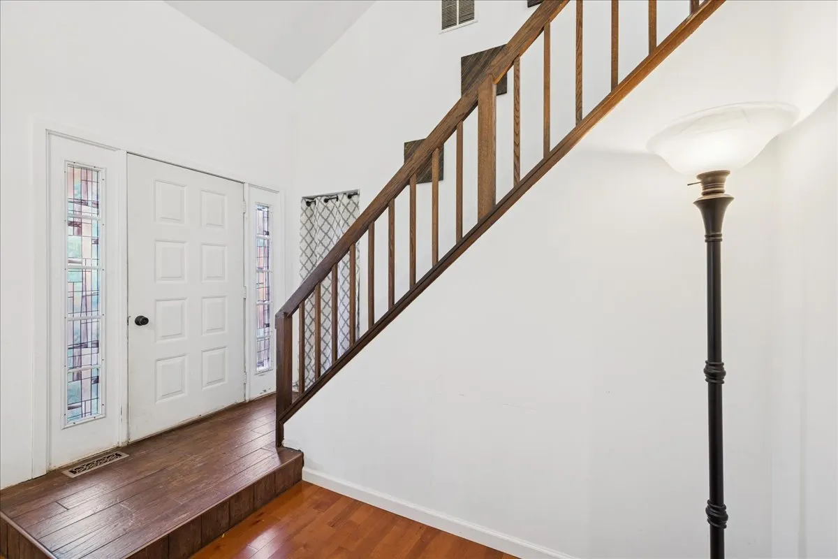 318 Juniper Circle IL