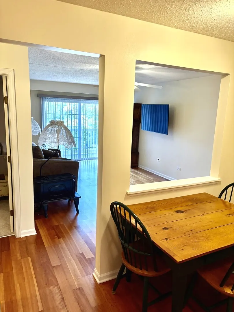 1220 Depot Street 305 IL