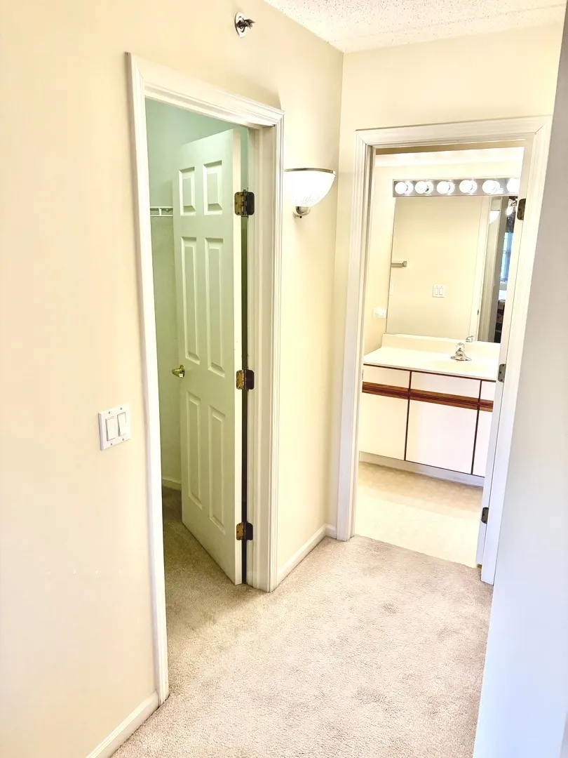 1220 Depot Street 305 IL