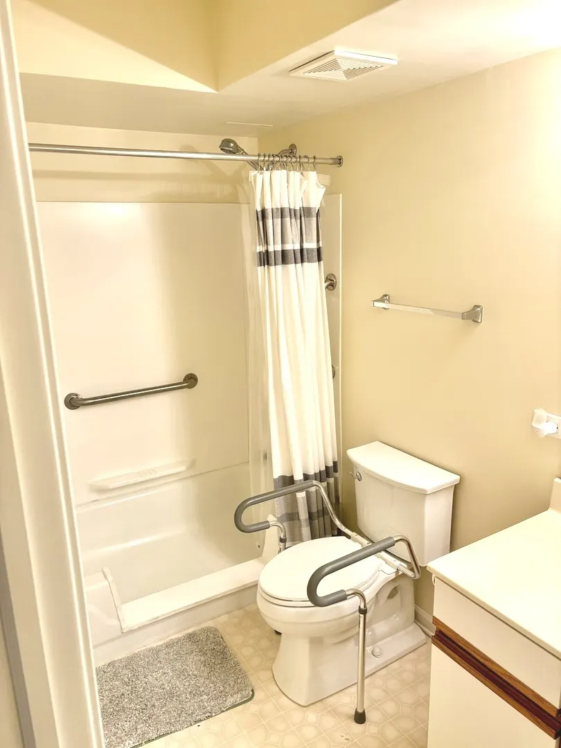 1220 Depot Street 305 IL