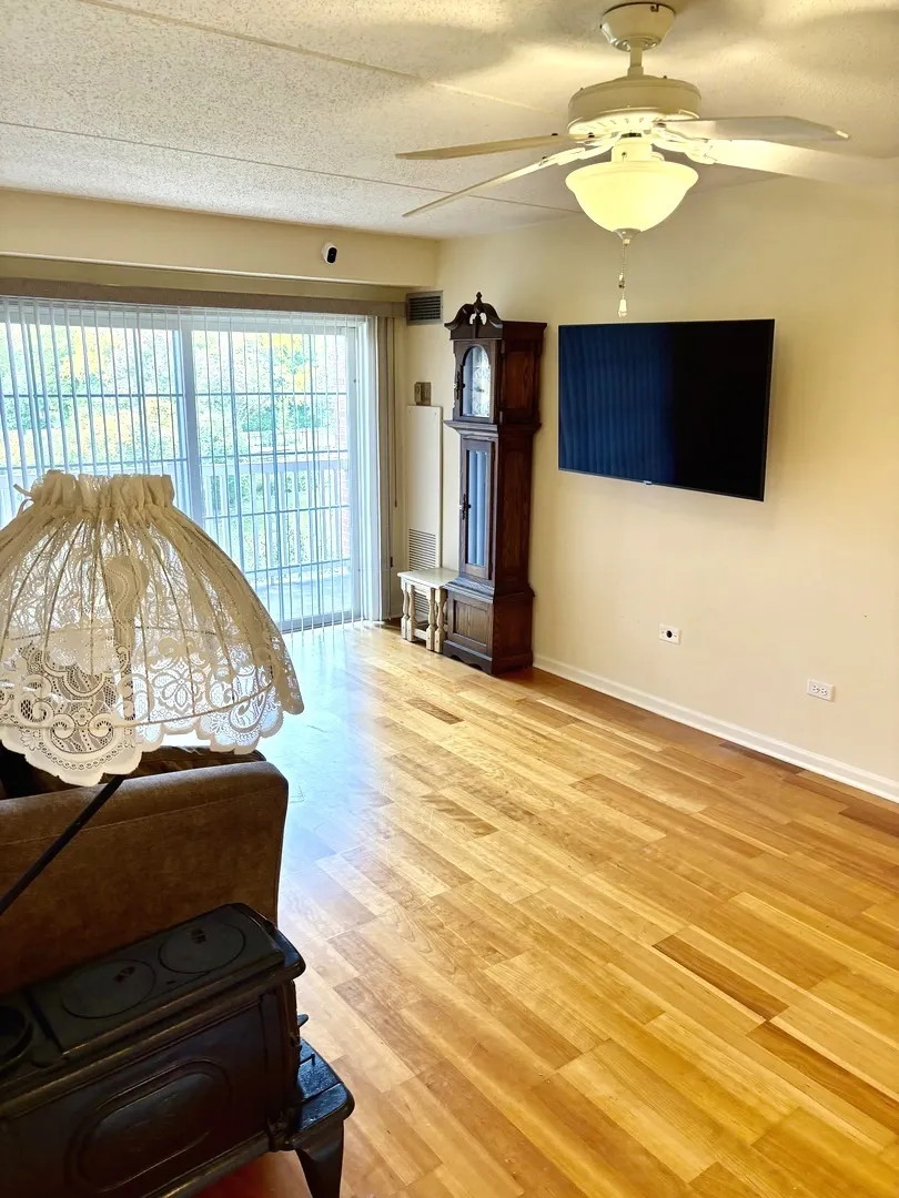 1220 Depot Street 305 IL