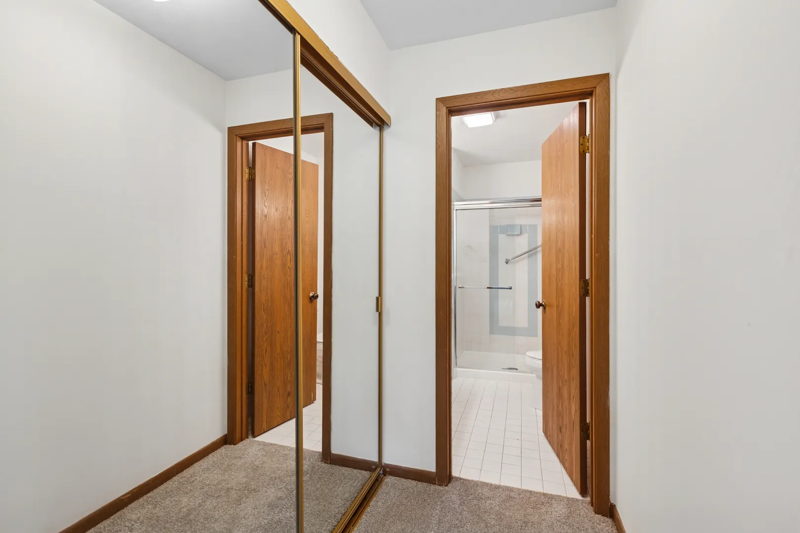 712 Cottonwood Court 25-B IL