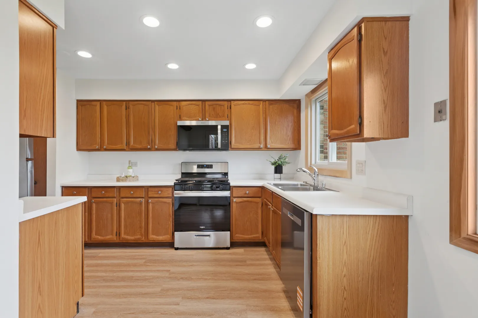 712 Cottonwood Court 25-B IL