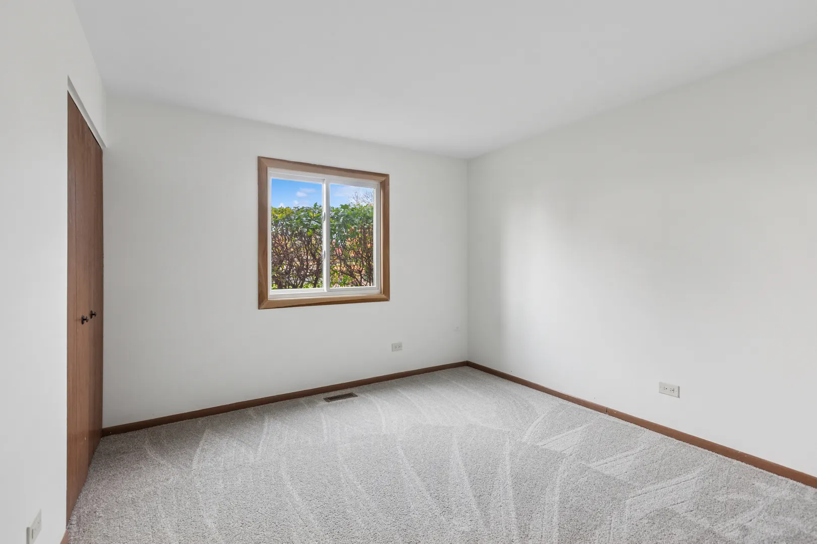 712 Cottonwood Court 25-B IL