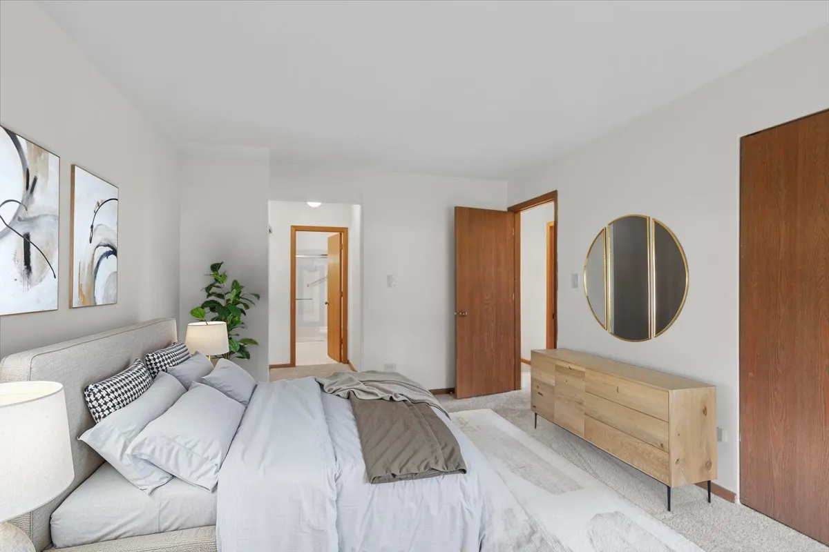 712 Cottonwood Court 25-B IL