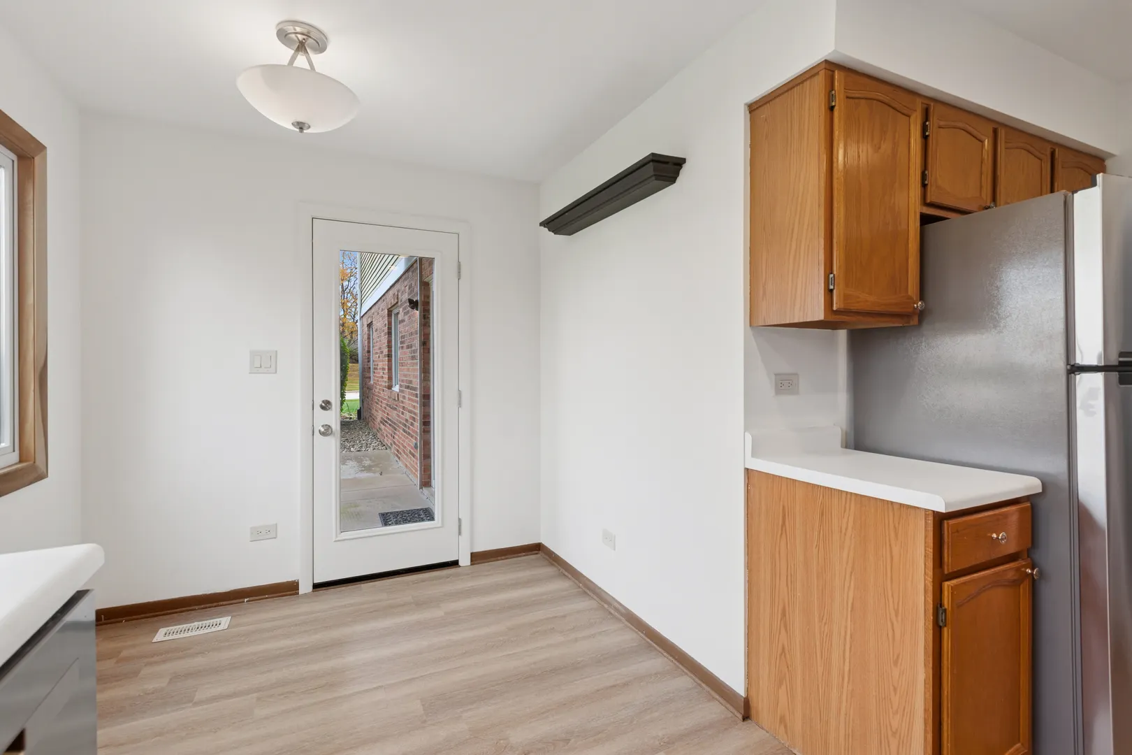 712 Cottonwood Court 25-B IL