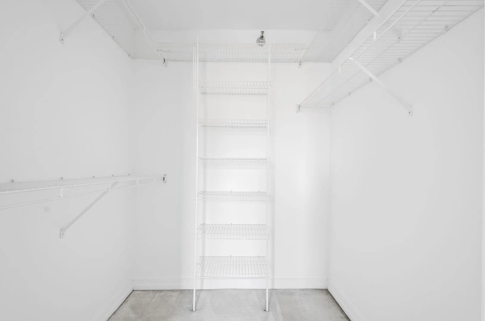 401 E ONTARIO Street 1803 IL