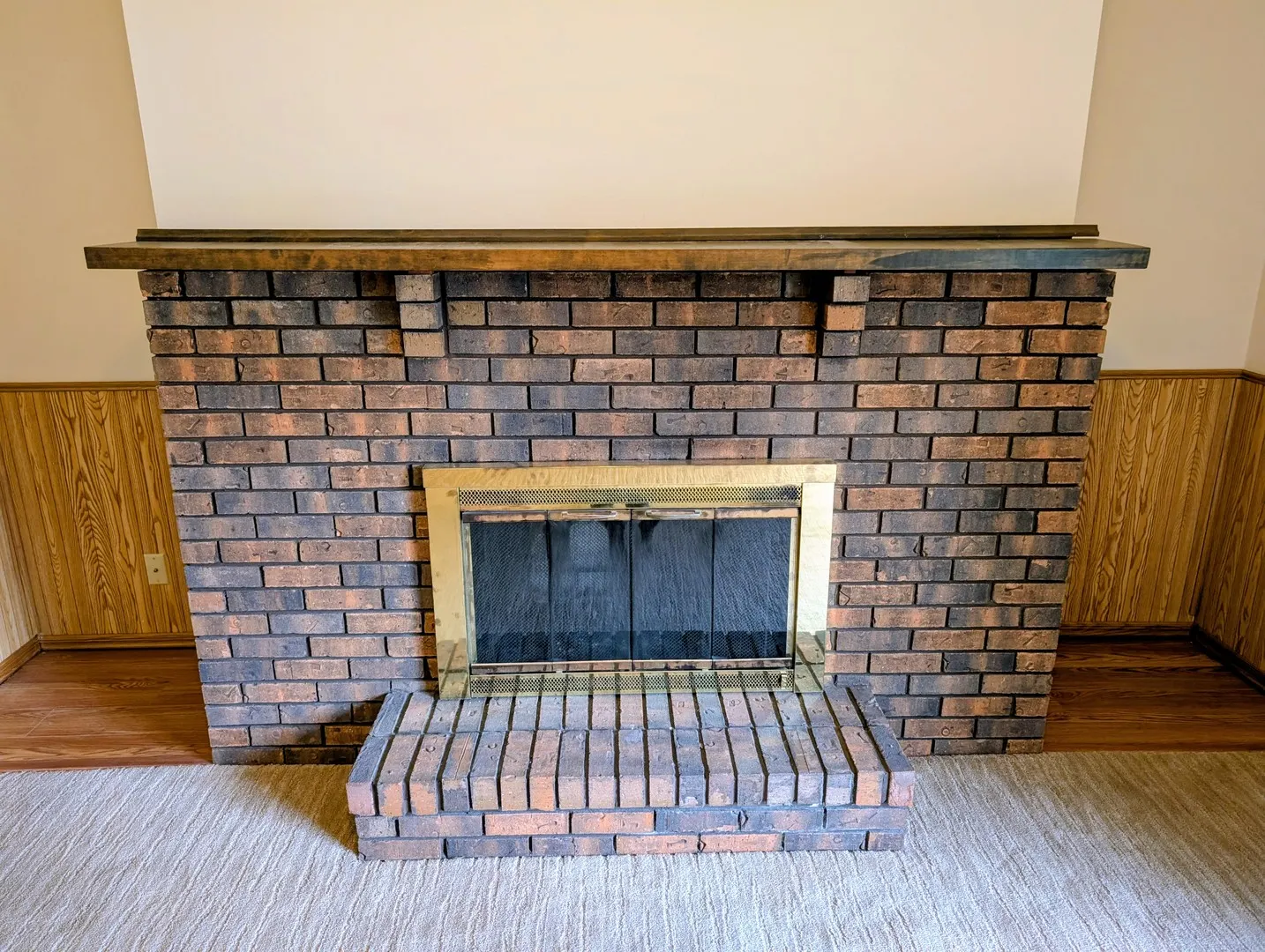 2302 Blackthorn Drive IL