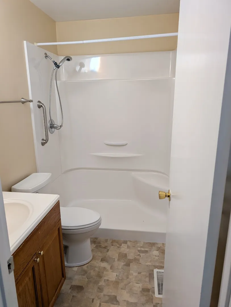 2302 Blackthorn Drive IL