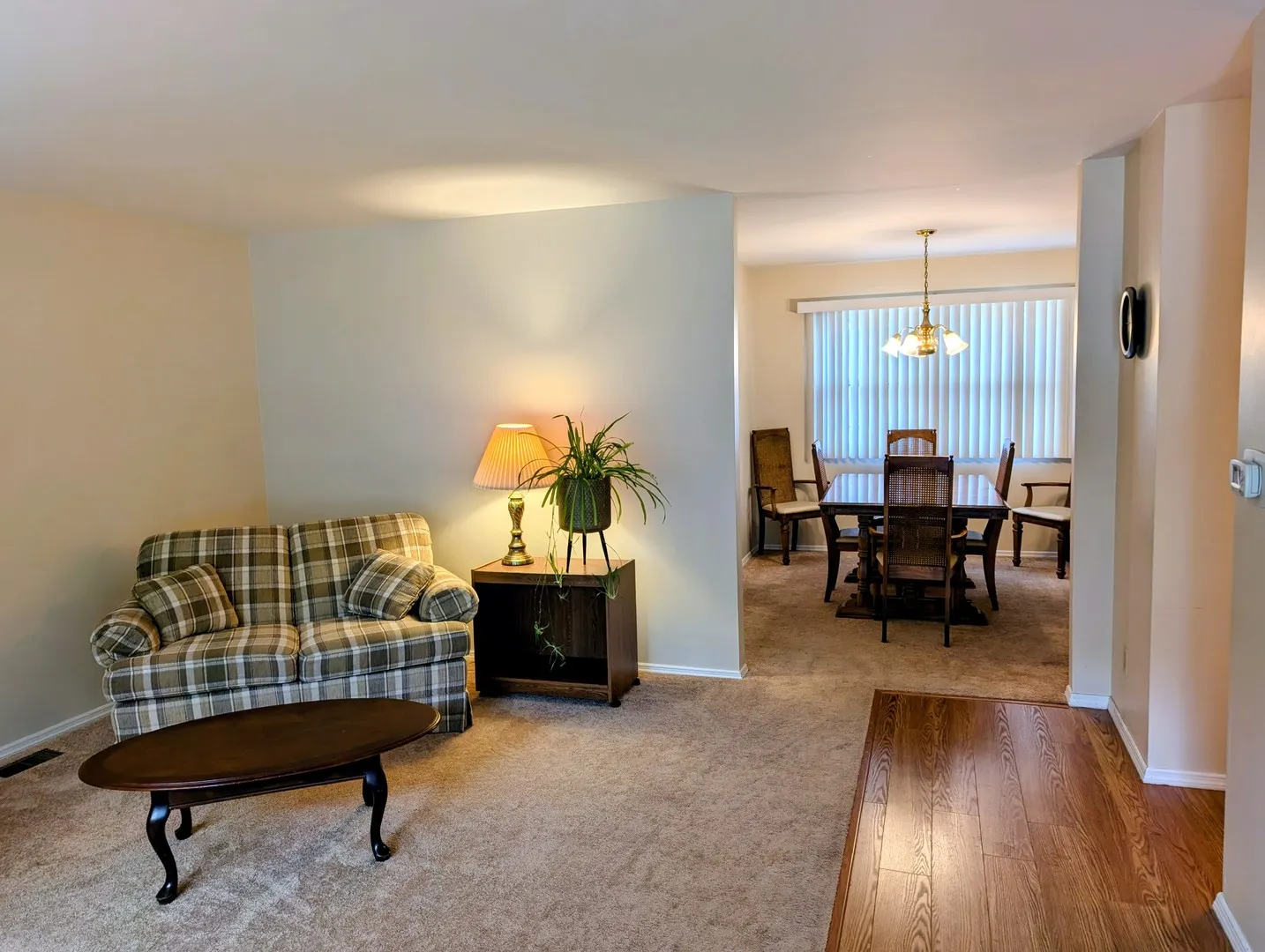 2302 Blackthorn Drive IL