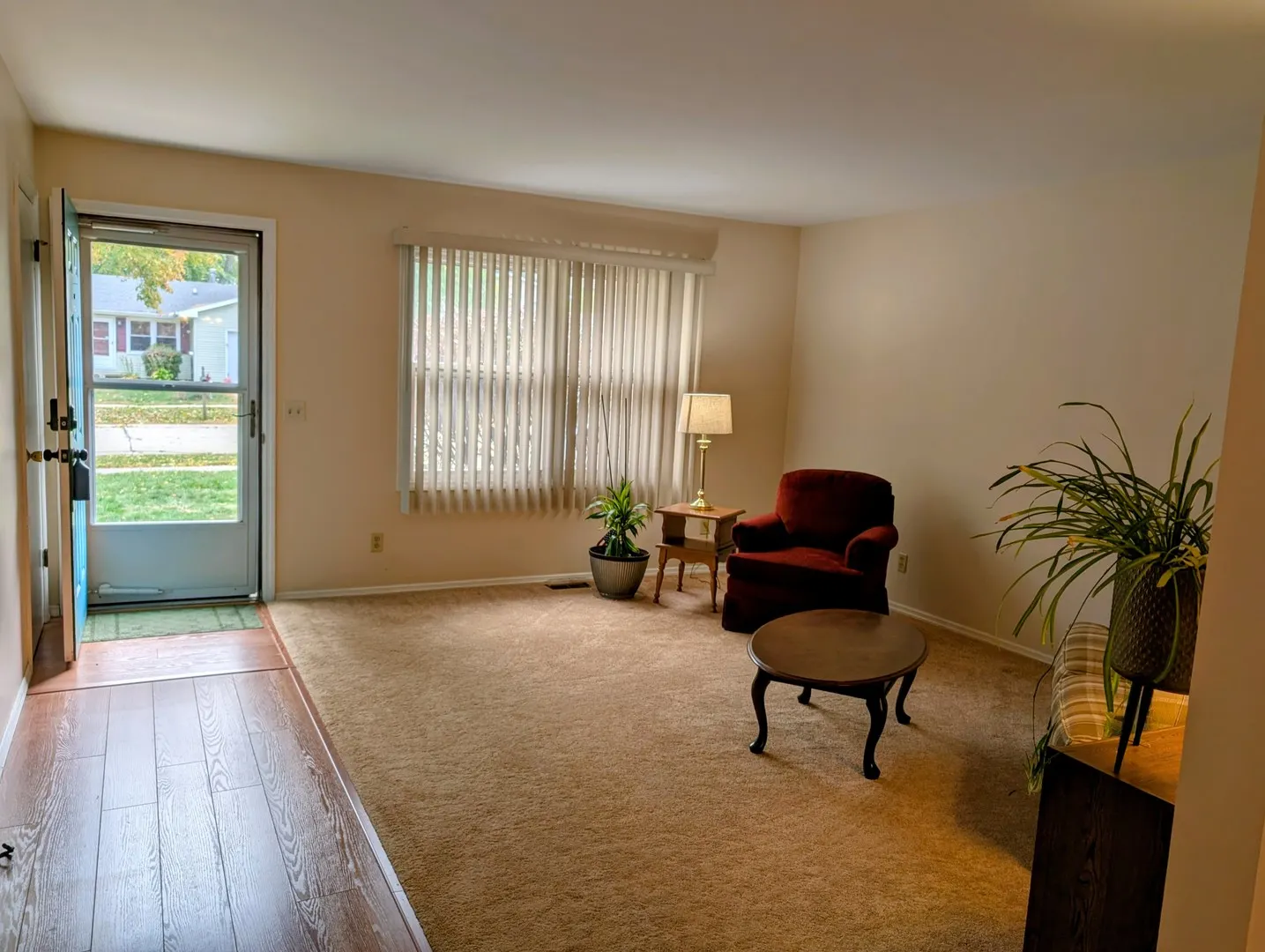 2302 Blackthorn Drive IL