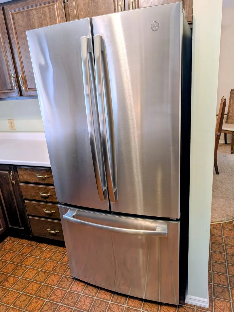 2302 Blackthorn Drive IL