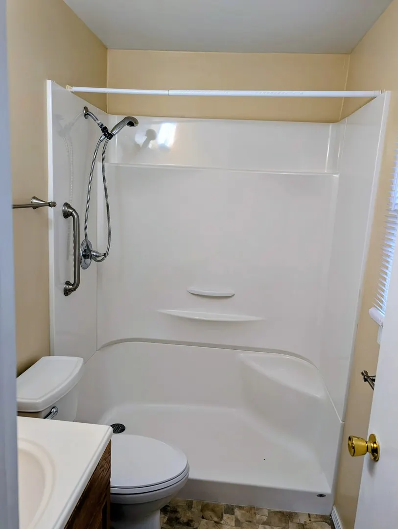 2302 Blackthorn Drive IL