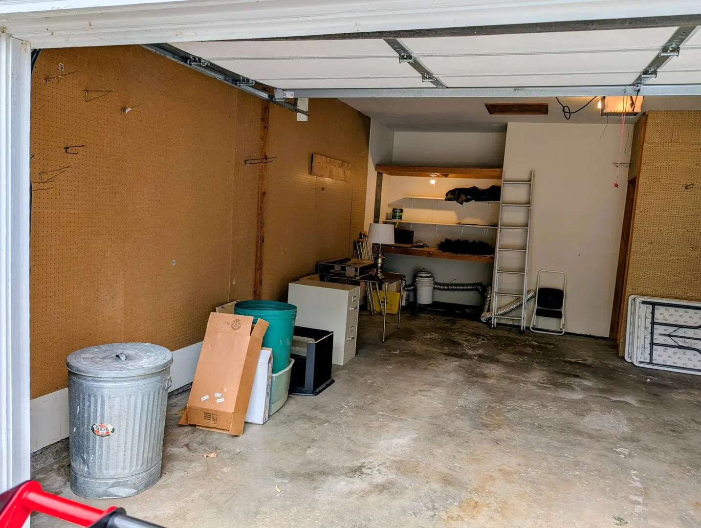 2302 Blackthorn Drive IL