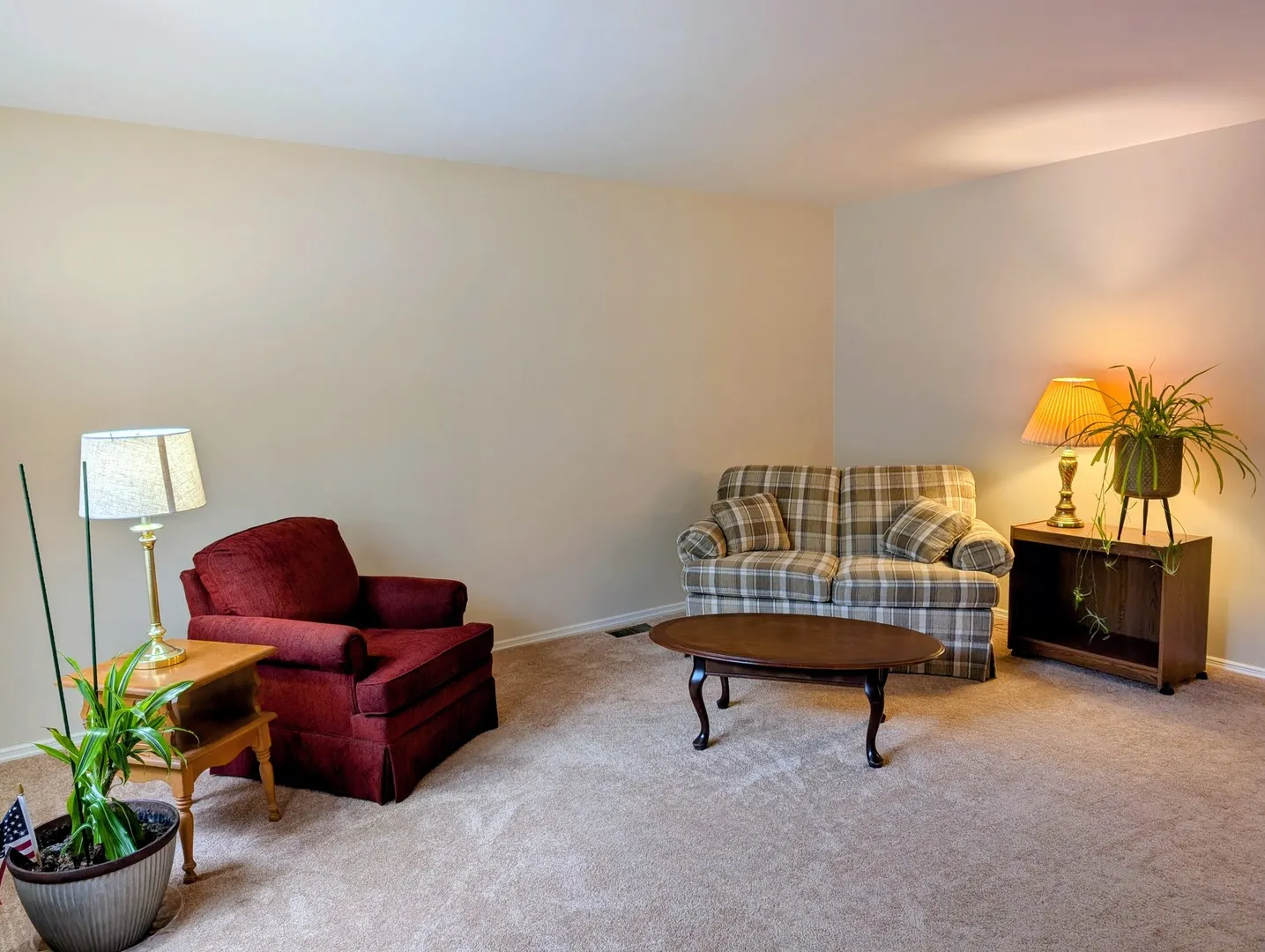 2302 Blackthorn Drive IL