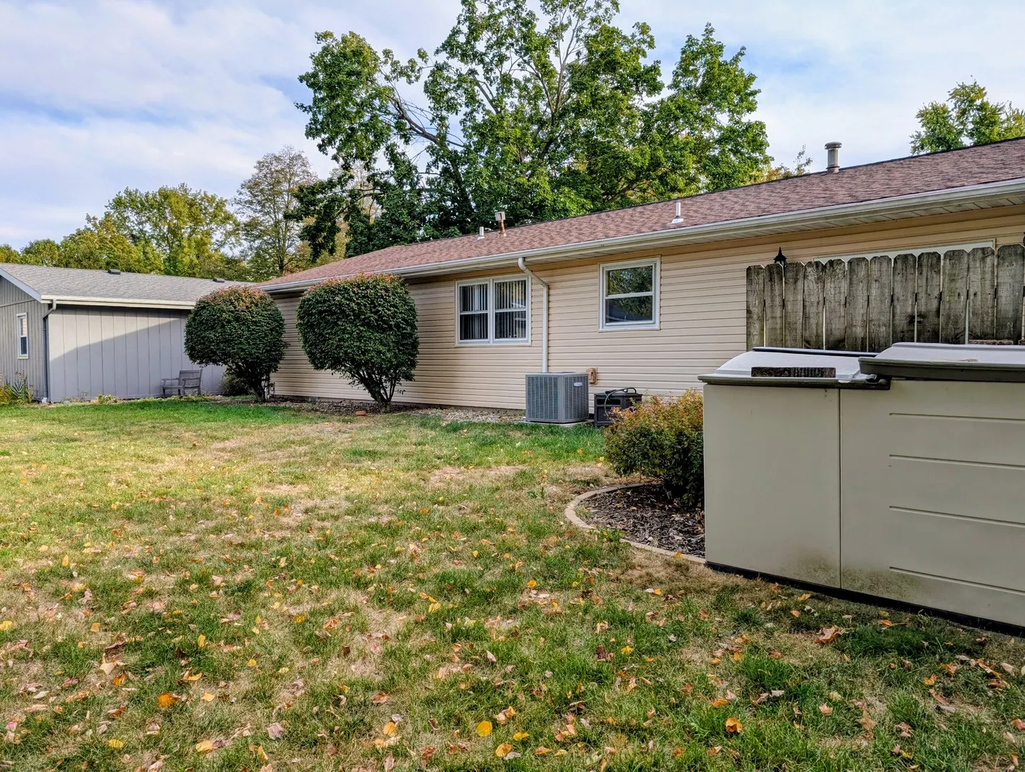 2302 Blackthorn Drive IL