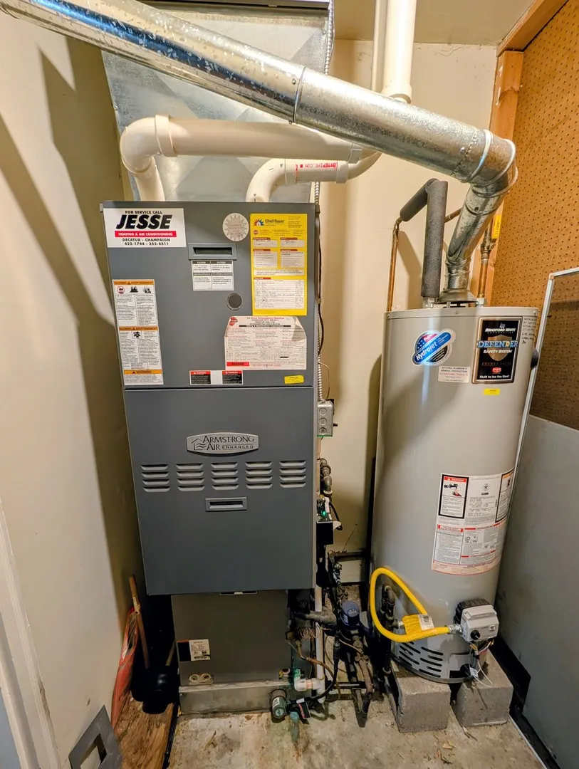 2302 Blackthorn Drive IL