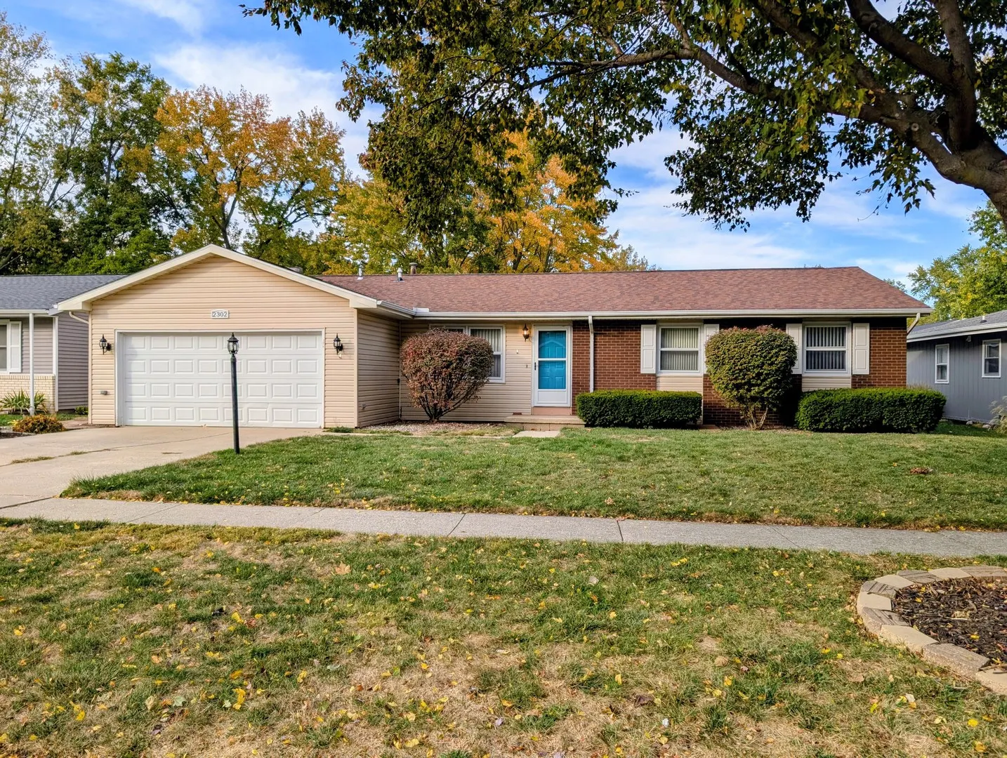 2302 Blackthorn Drive IL