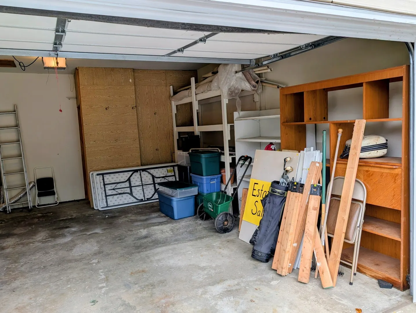 2302 Blackthorn Drive IL