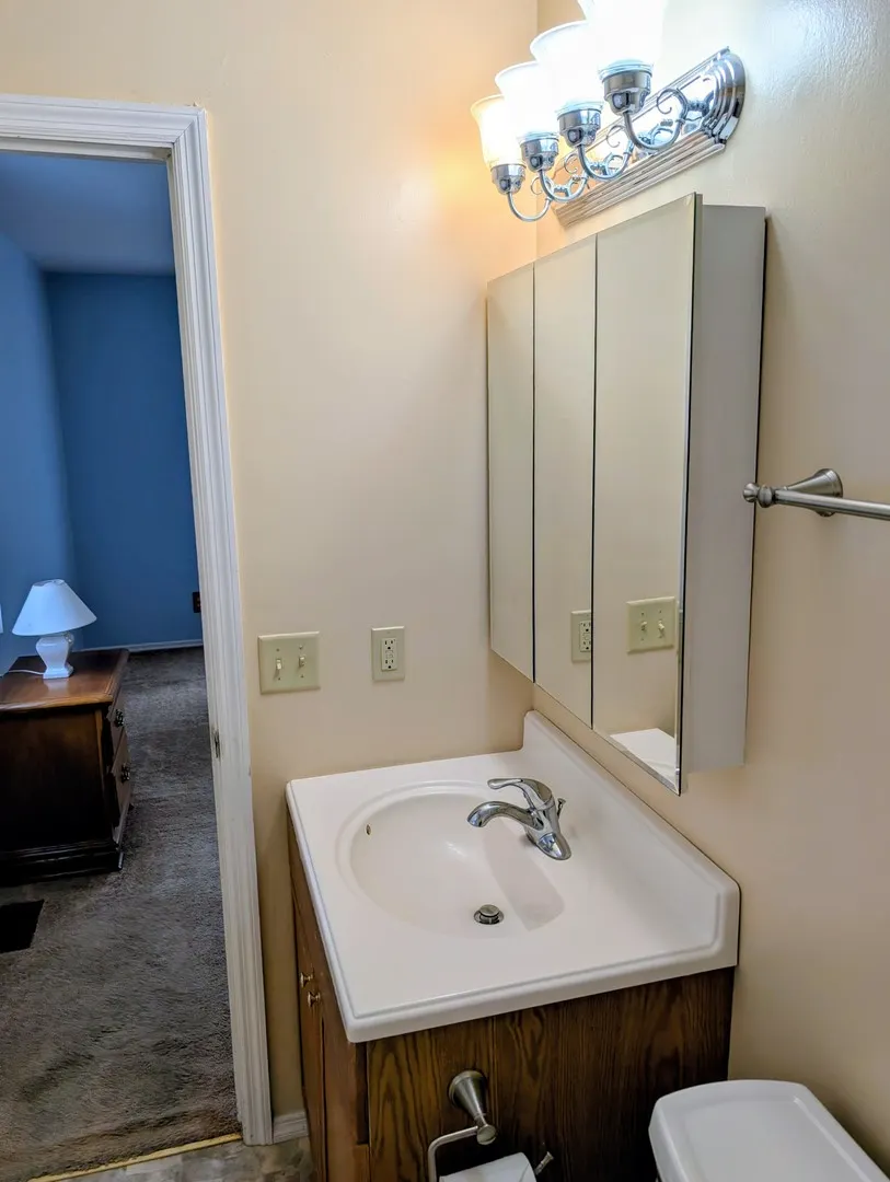 2302 Blackthorn Drive IL