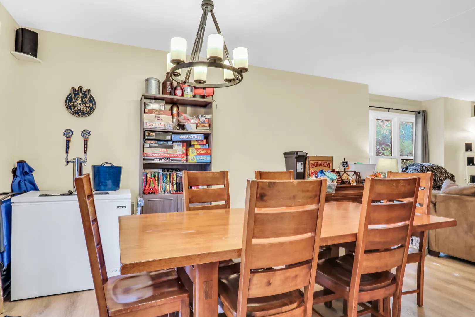 130 Shadydell Avenue IL