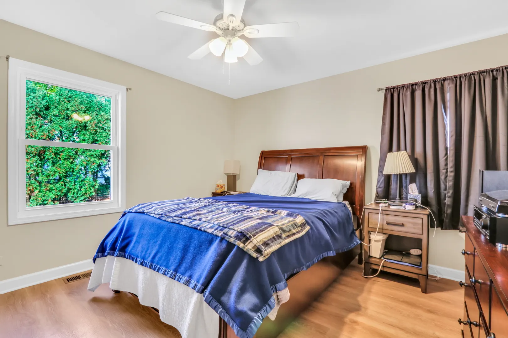 130 Shadydell Avenue IL