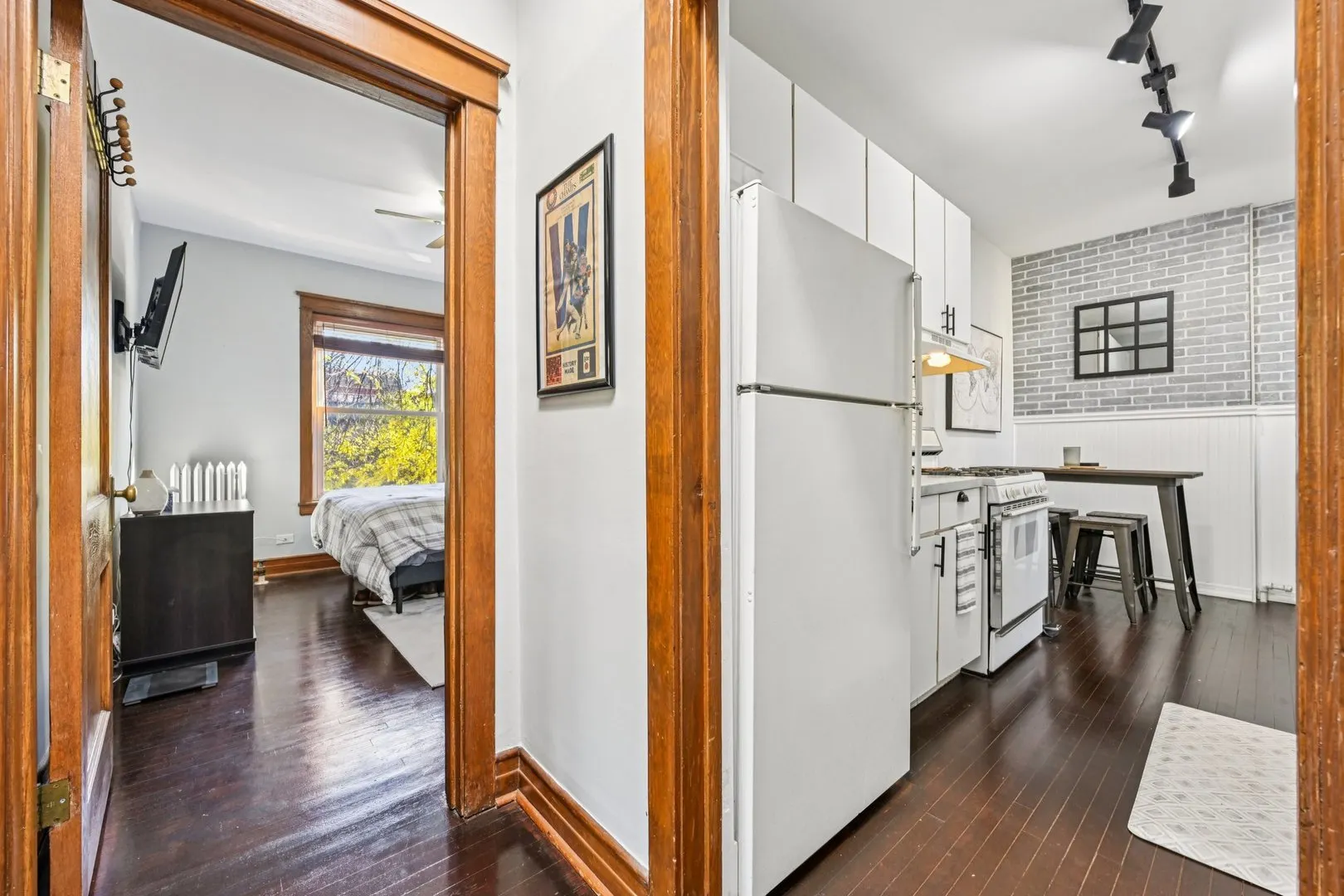 1101 W Wrightwood Avenue 3 IL