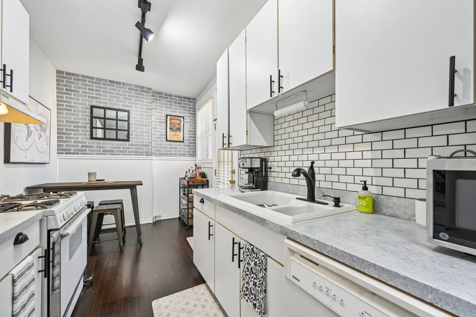 1101 W Wrightwood Avenue 3 IL