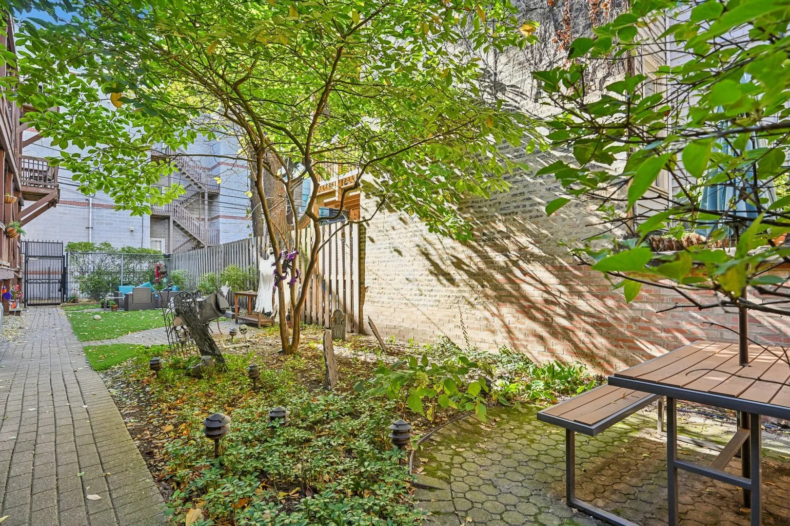 1101 W Wrightwood Avenue 3 IL