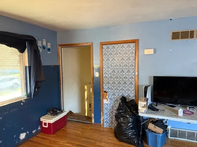 14038 S Saginaw Avenue IL