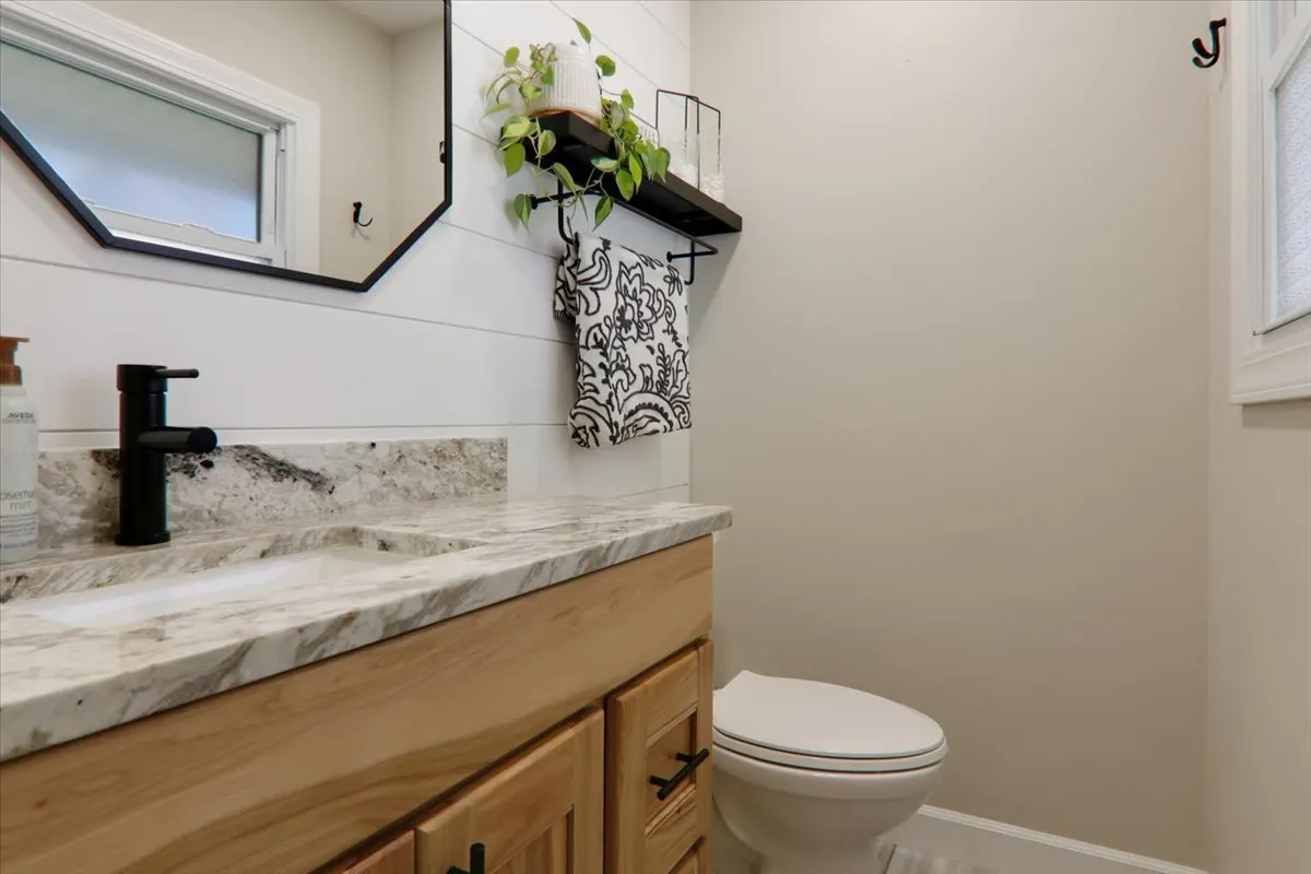 438 Standish Drive IL