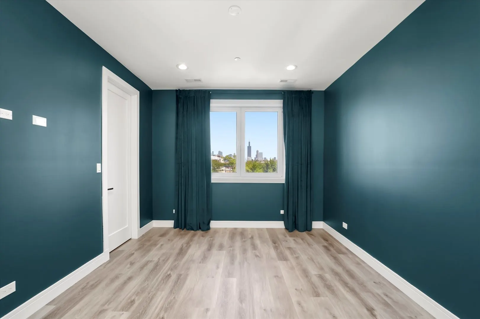 117 S Bell Avenue 4N IL