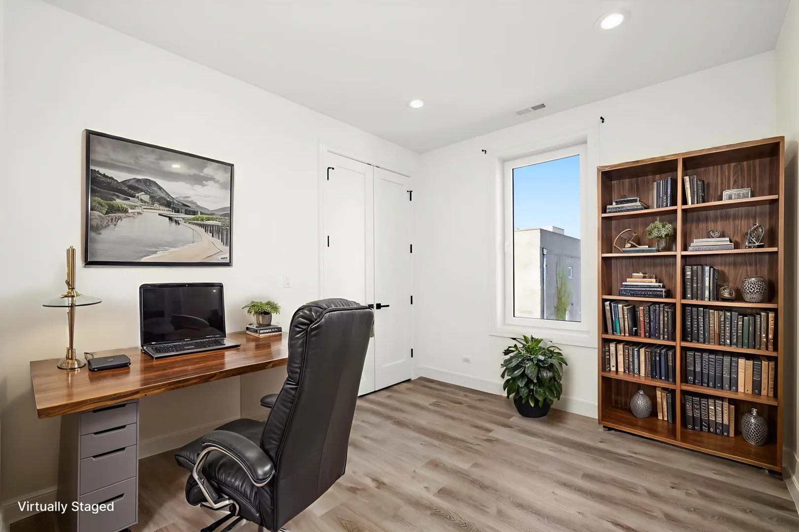 117 S Bell Avenue 4N IL