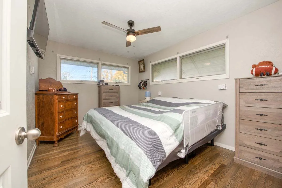 111 E Royal Drive IL