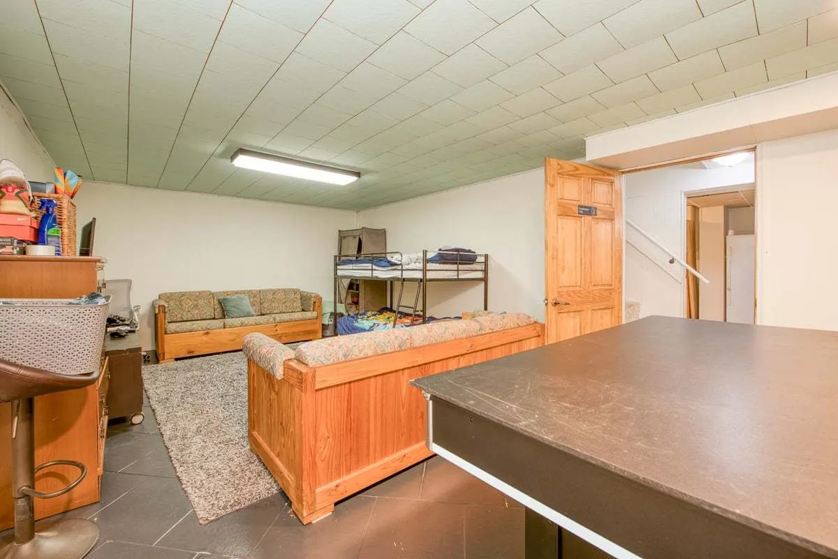 111 E Royal Drive IL