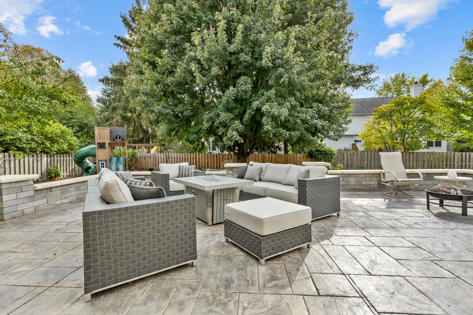 1971 Peach Tree Lane IL