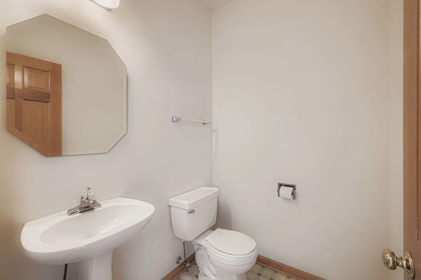 1920 Butler Drive IL